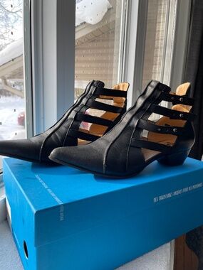 John Fluevog Truth Bekkie shoe size 7